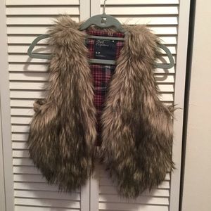 American Eagle Faux Fur Vest
